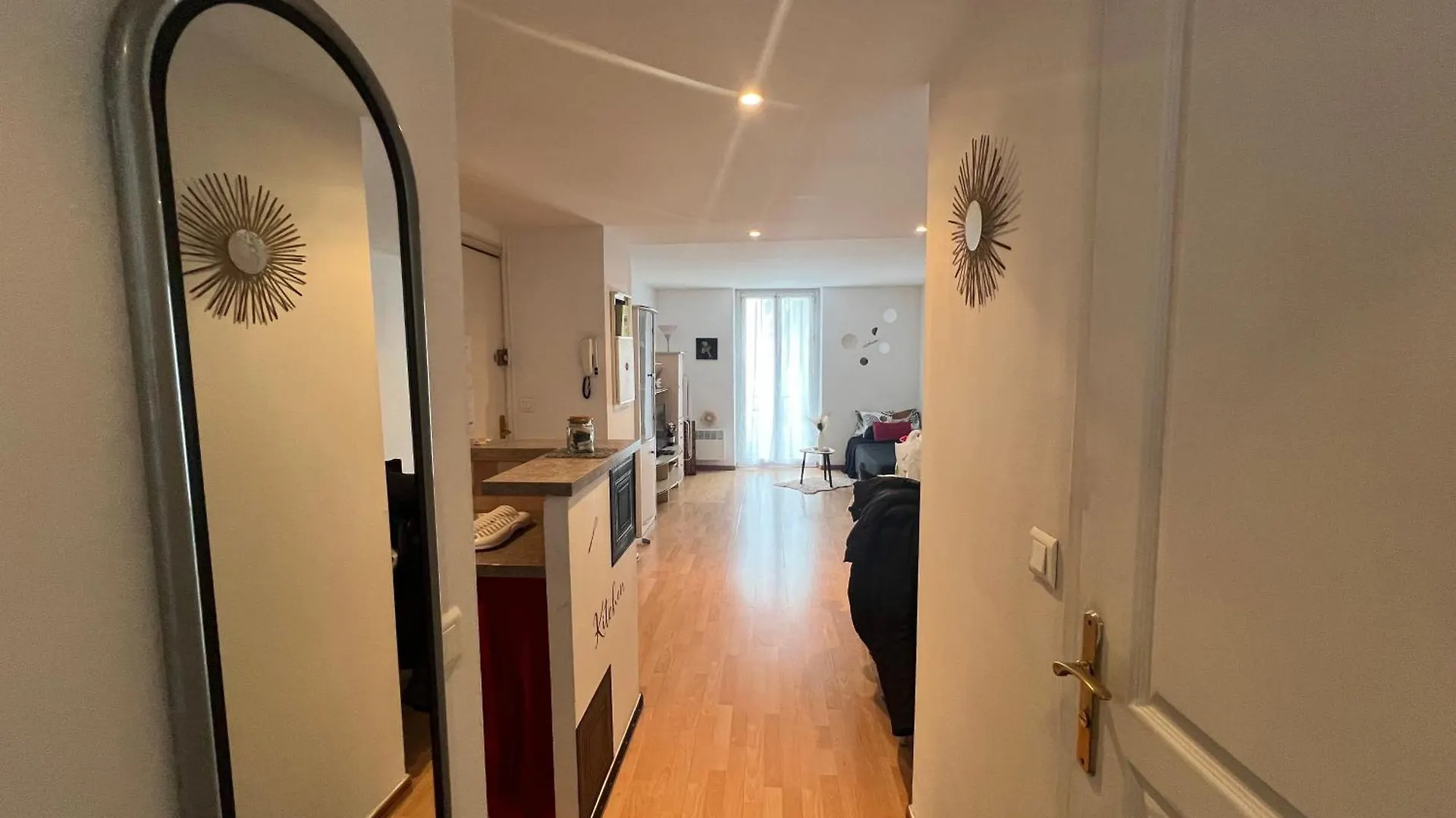Apartment Luxe Et Charme Mediterraneen Face A La Promenade Des Anglais Nizza